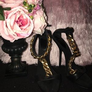 Guissepe Zanotti chain heels